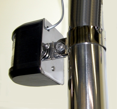Pole light mounting plate